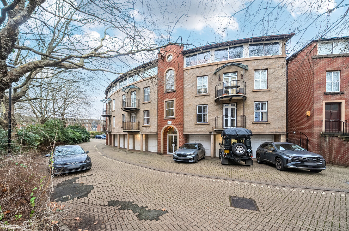 Alcantara Crescent, Ocean Village, Southampton, Hampshire, SO14 - Charters