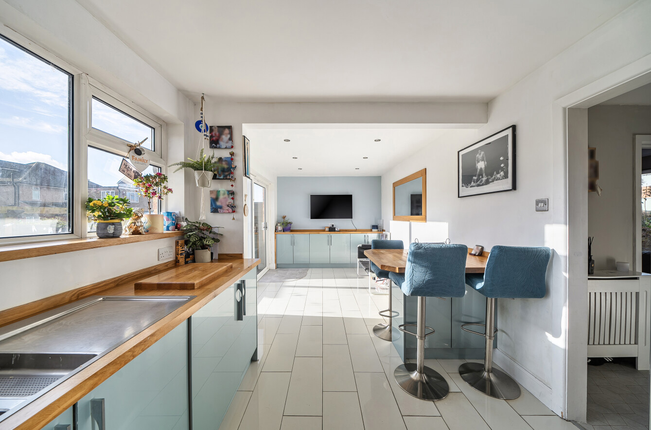 Crabwood Close, Maybush, Southampton, Hampshire, SO16 Crabwood Close, Maybush, Southampton, Hampshire, SO16 - Charters