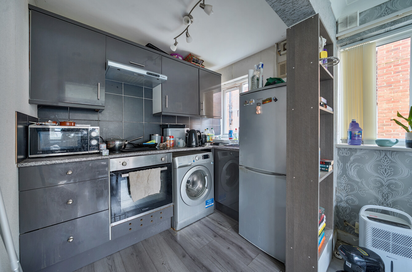 Woodside Road, Portswood, Southampton, Hampshire, SO17 - Charters