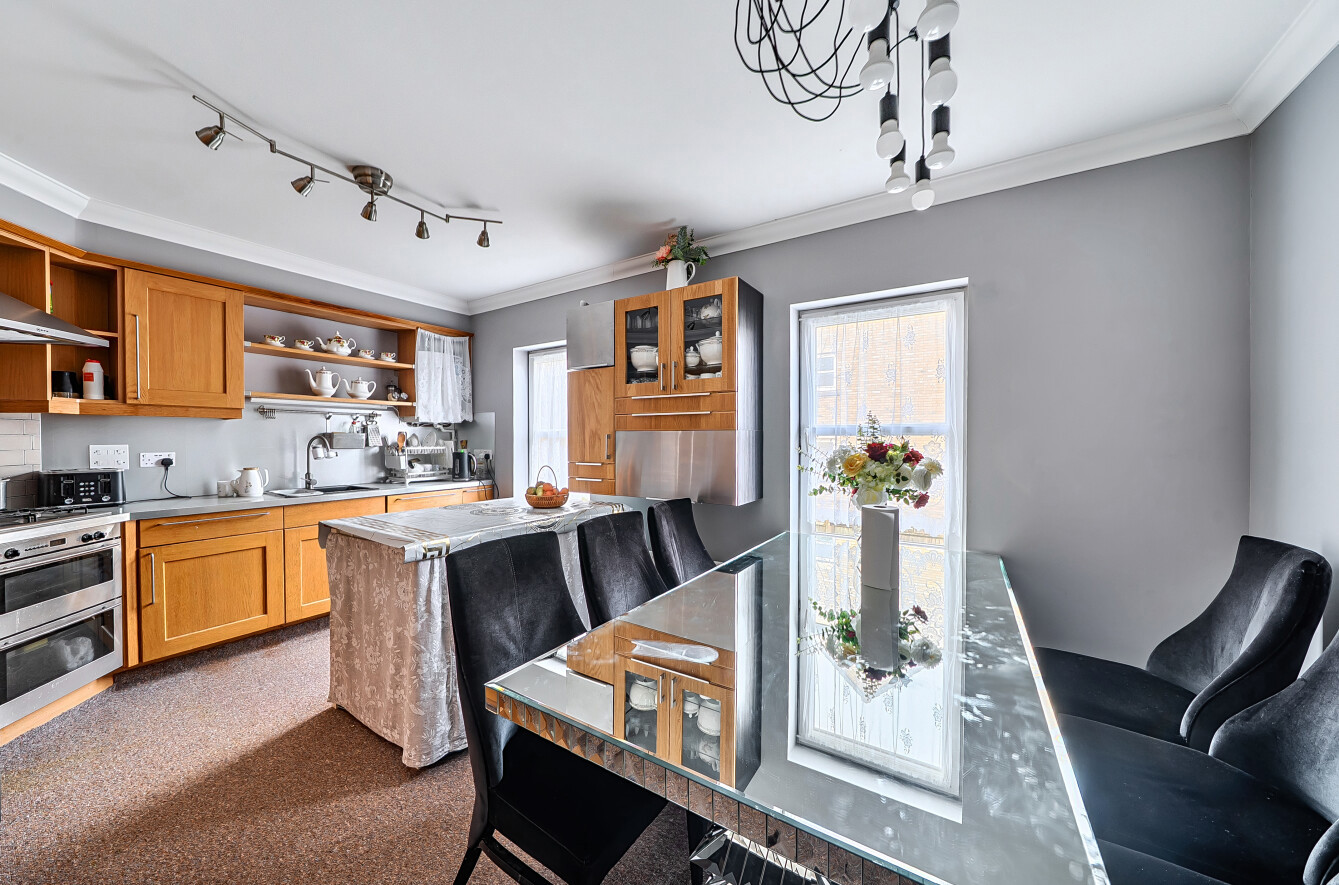 Marshall Square, Banister Park, Southampton, Hampshire, SO15 - Charters