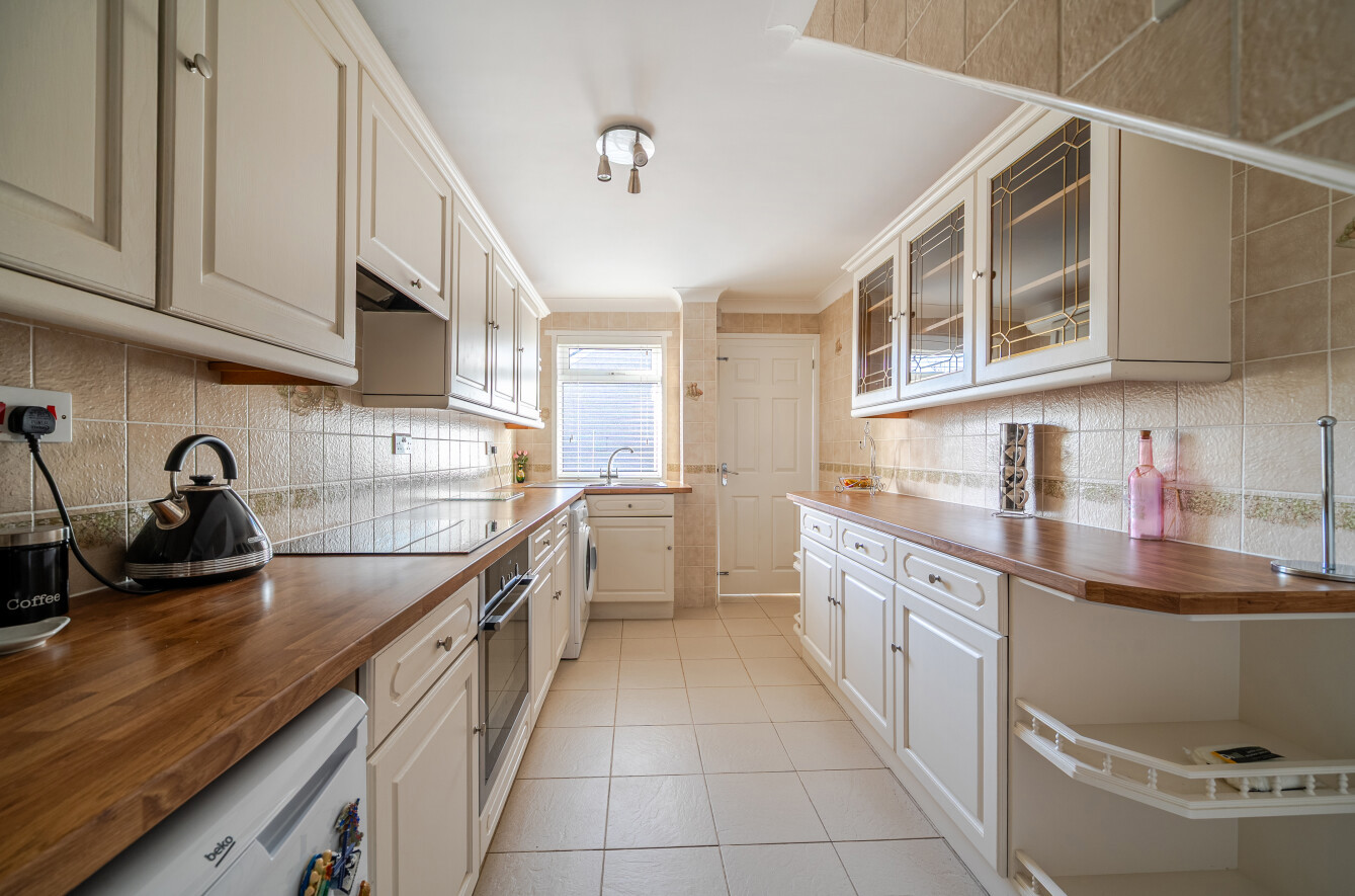 Menzies Close, Lordshill, Southampton, Hampshire, SO16