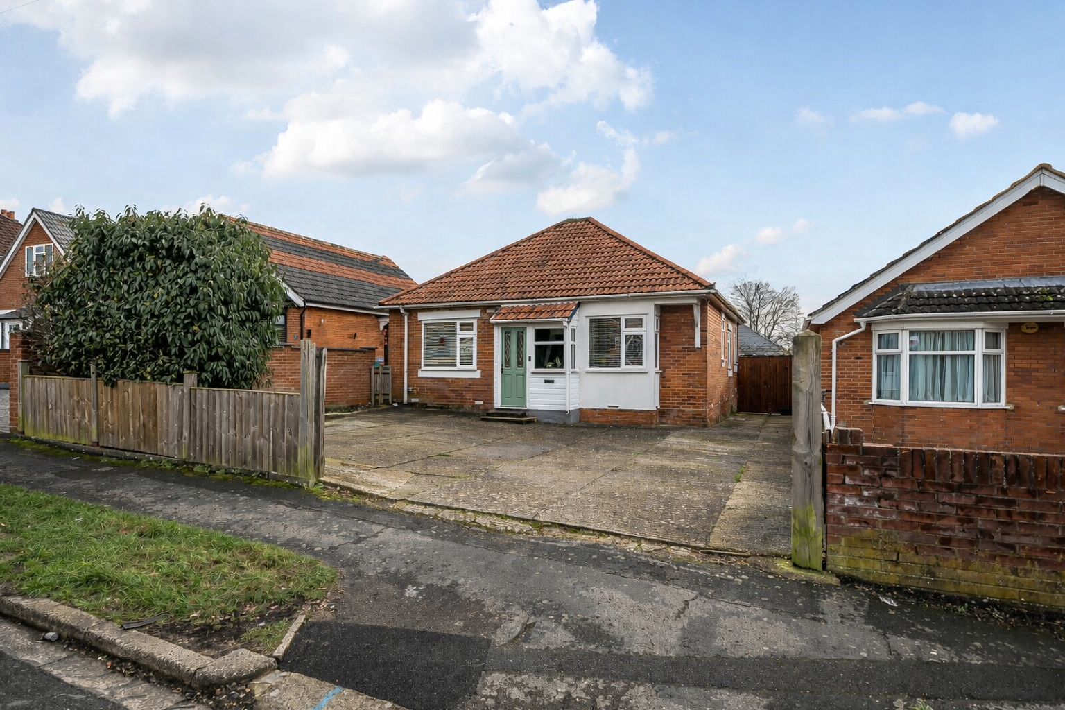 Crabwood Road, Maybush, Southampton, Hampshire, SO16