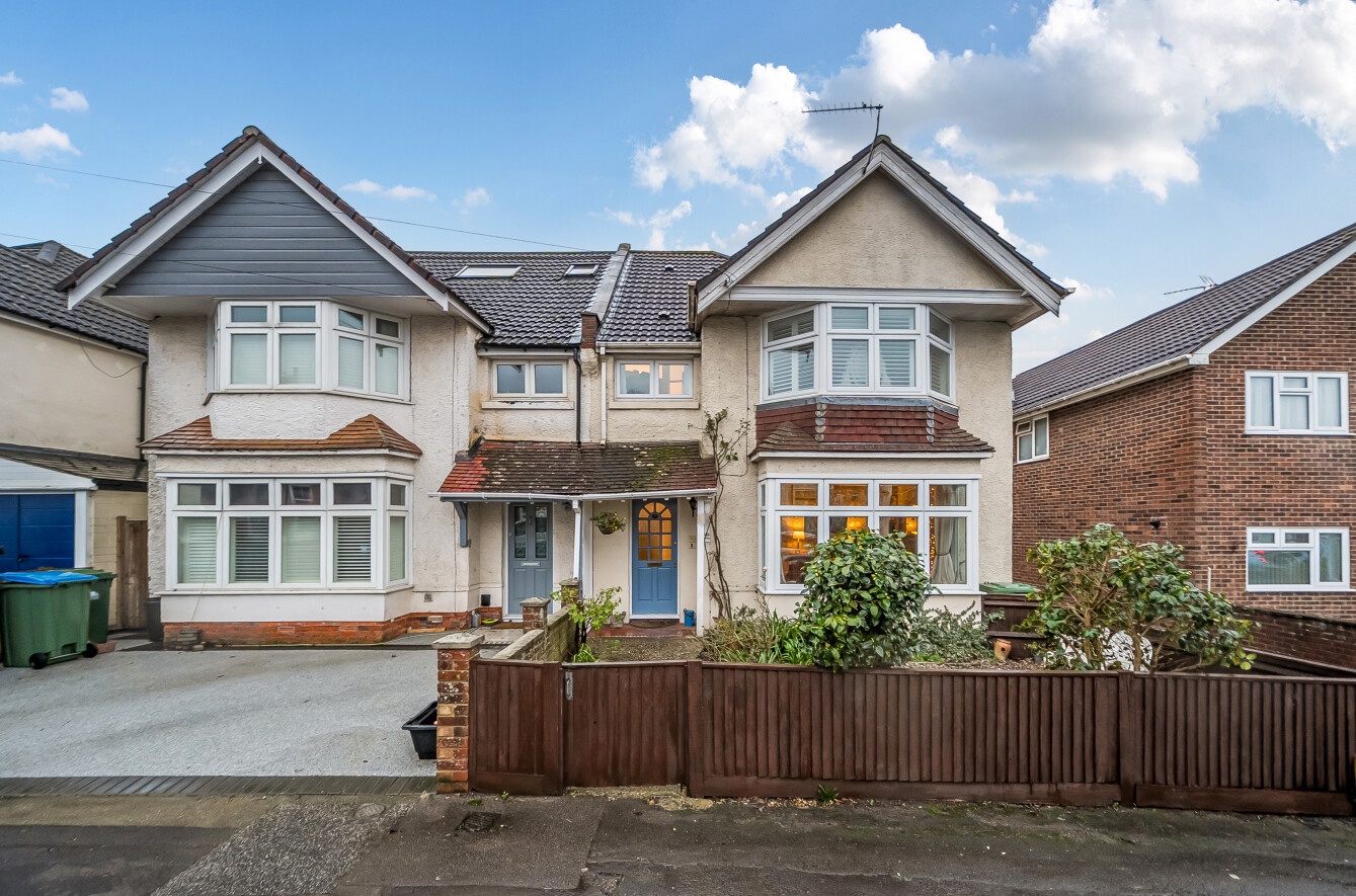 Newlands Avenue, Shirley, Southampton, Hampshire, SO15