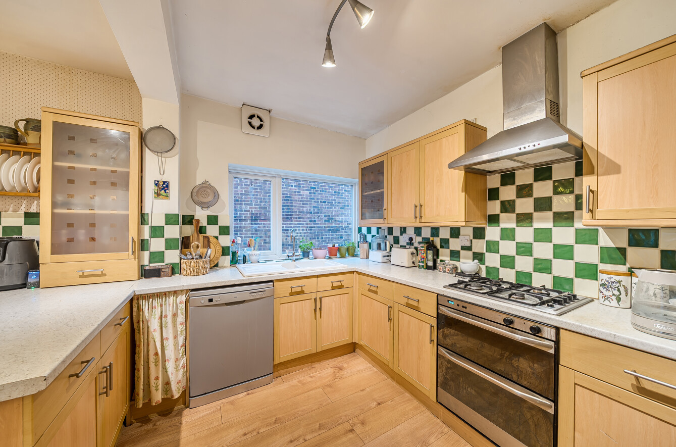 Newlands Avenue, Shirley, Southampton, Hampshire, SO15