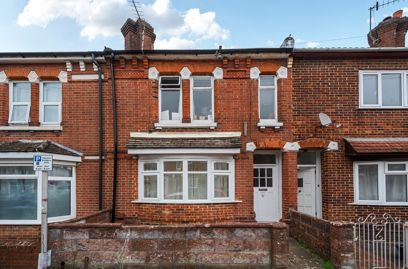 Milton Road, Polygon, Southampton, Hampshire, SO15 - Charters