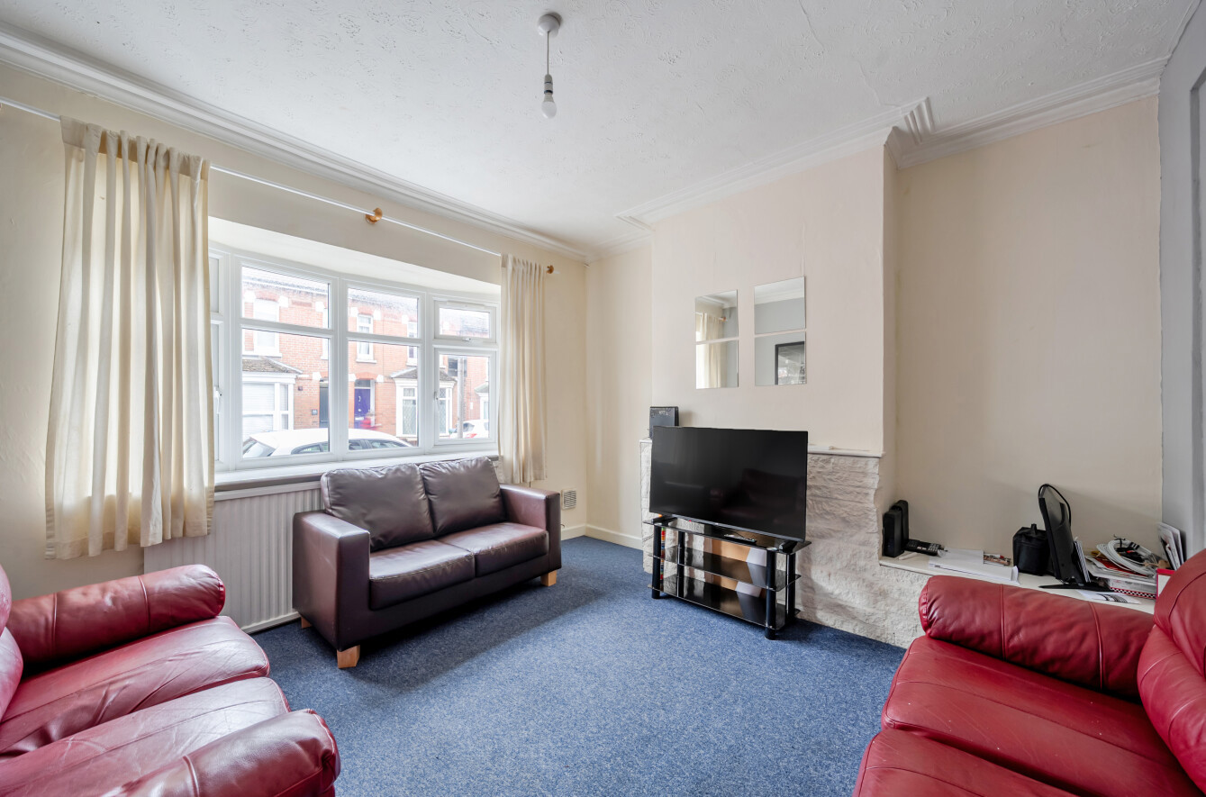 Milton Road, Polygon, Southampton, Hampshire, SO15 - Charters