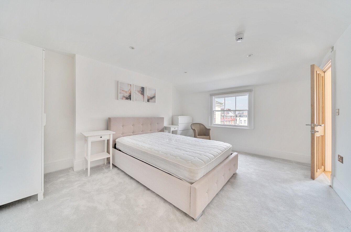 Cumberland Place, Southampton, Hampshire, SO15 - Charters