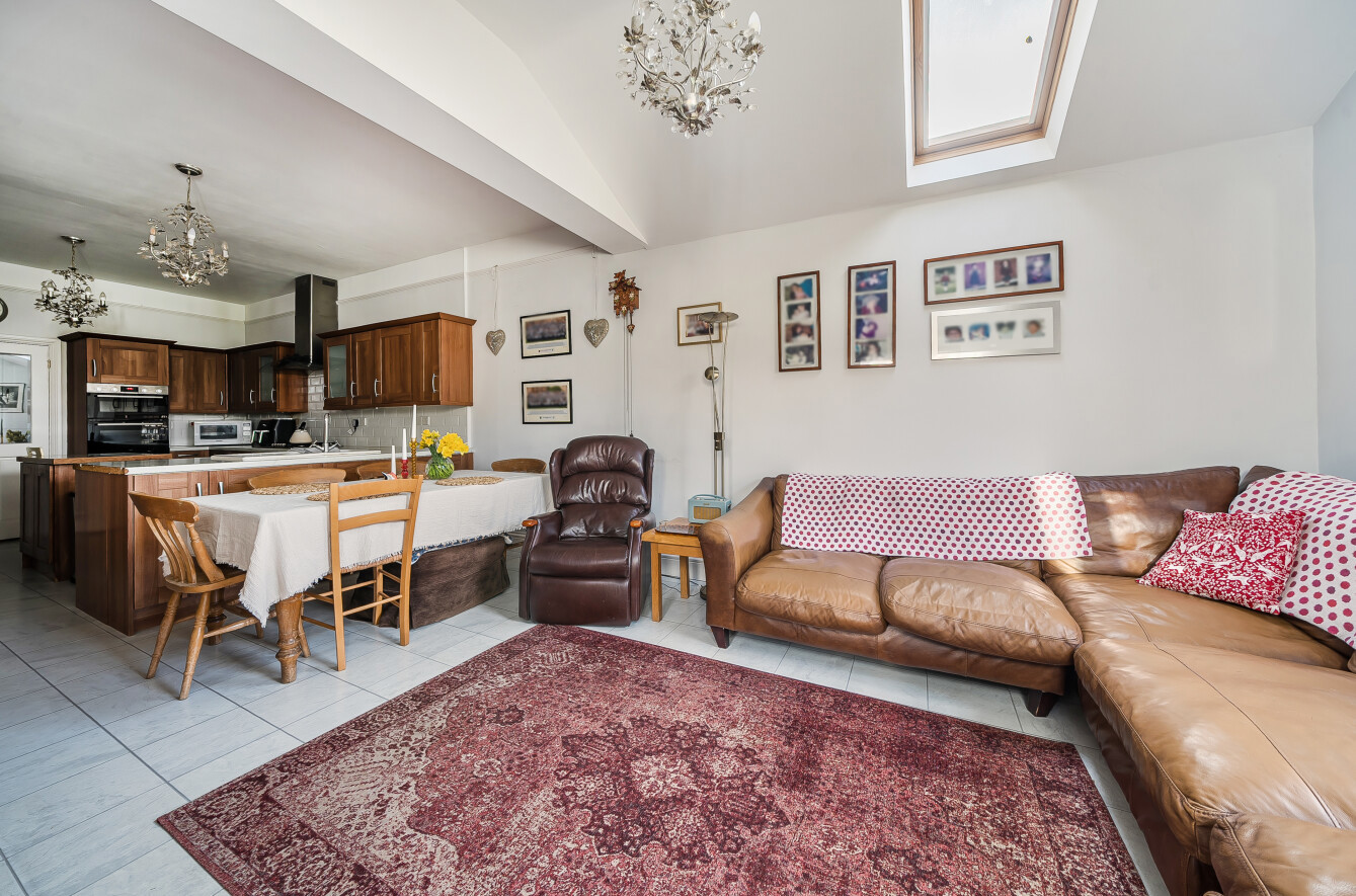 Shirley Avenue, Upper Shirley, Southampton, Hampshire, SO15