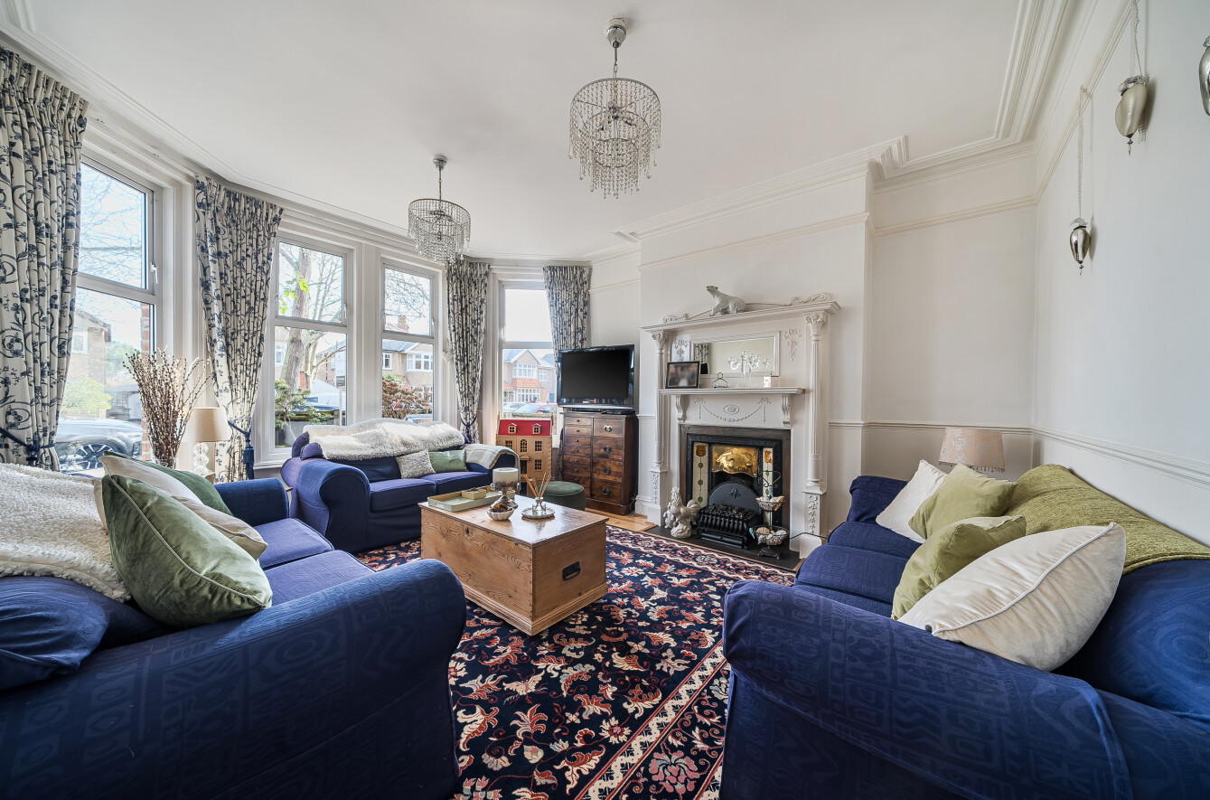 Shirley Avenue, Upper Shirley, Southampton, Hampshire, SO15 - Charters