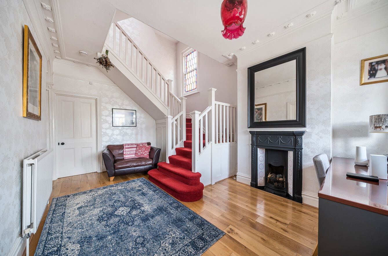 Shirley Avenue, Upper Shirley, Southampton, Hampshire, SO15 - Charters