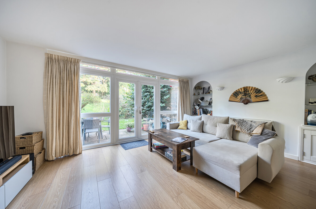 Lingwood Walk, Bassett, Southampton, Hampshire, SO16