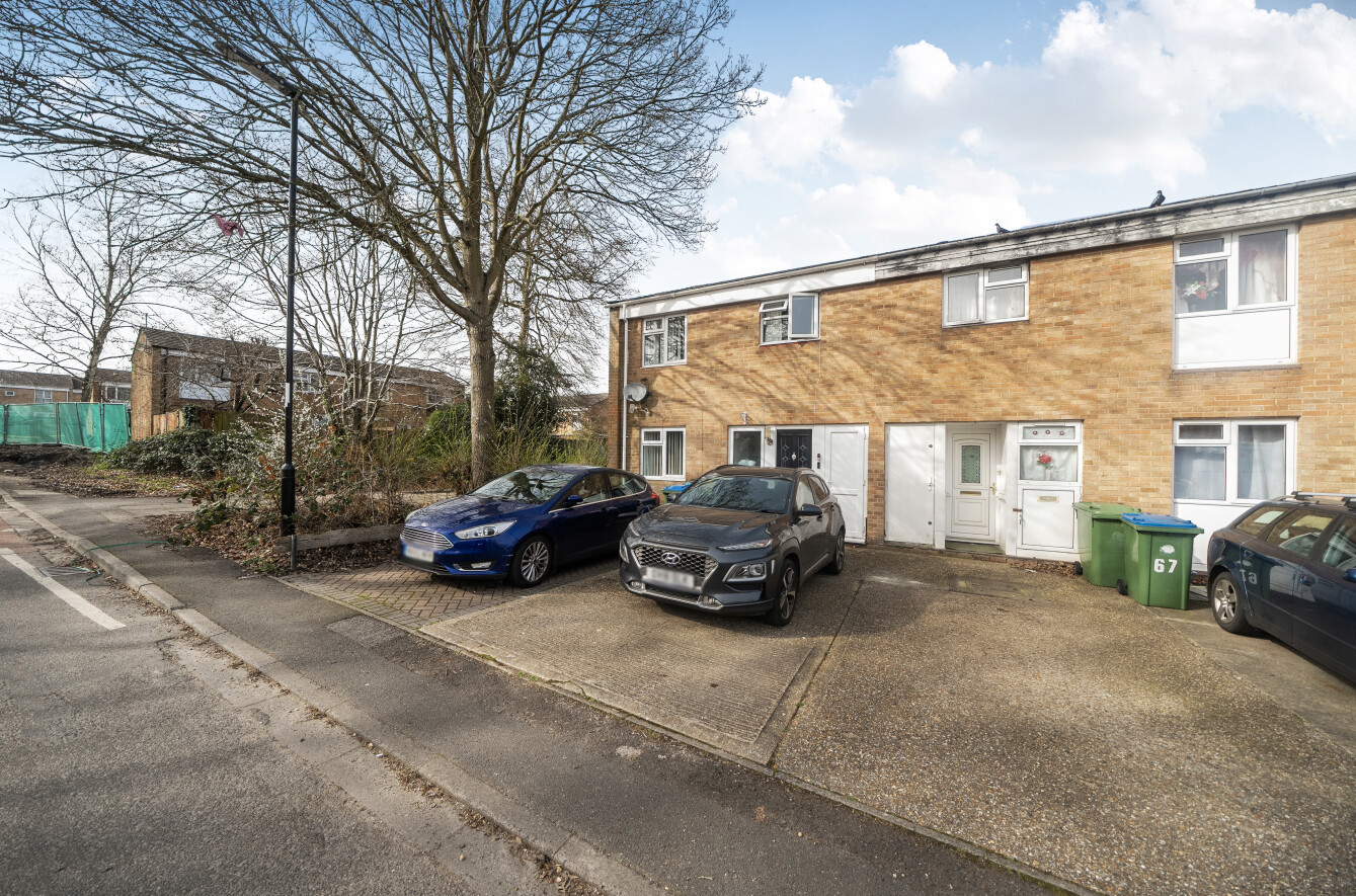 Tangmere Drive, Lordshill, Southampton, Hampshire, SO16 - Charters
