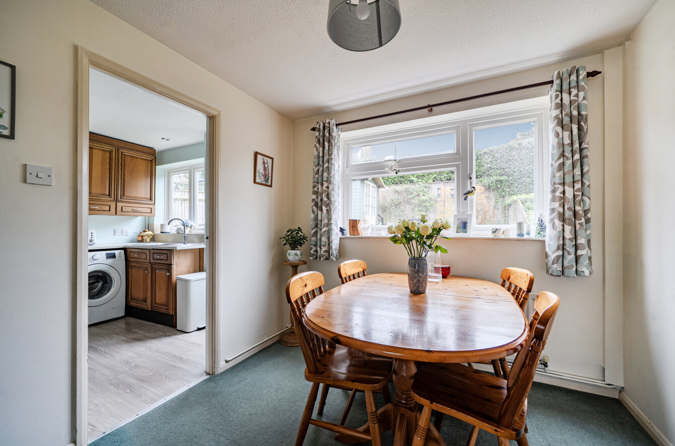 Oakwood Drive, Lordswood, Southampton, Hampshire, SO16