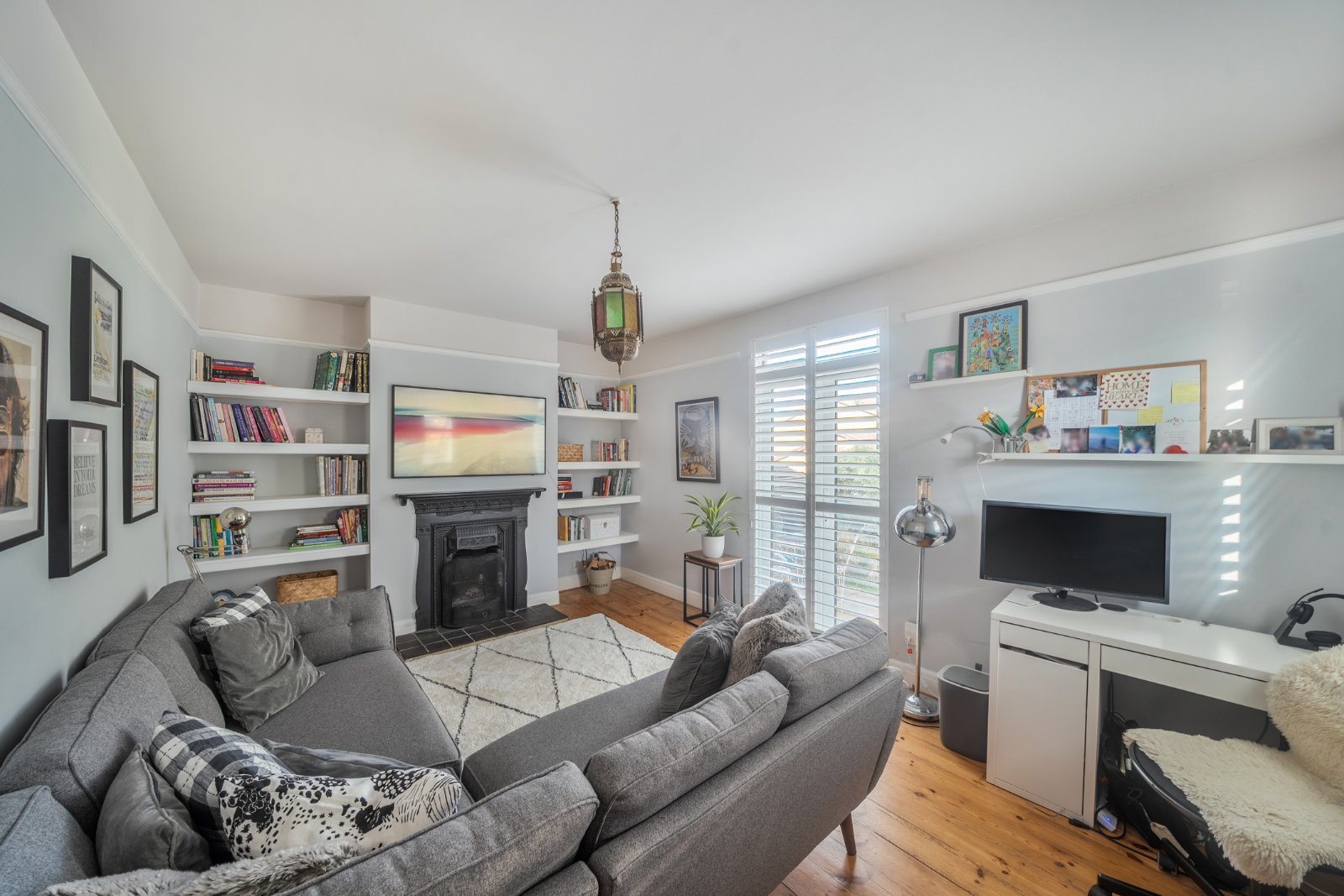 Bassett Green Road, Bassett, Southampton, Hampshire, SO16 - Charters