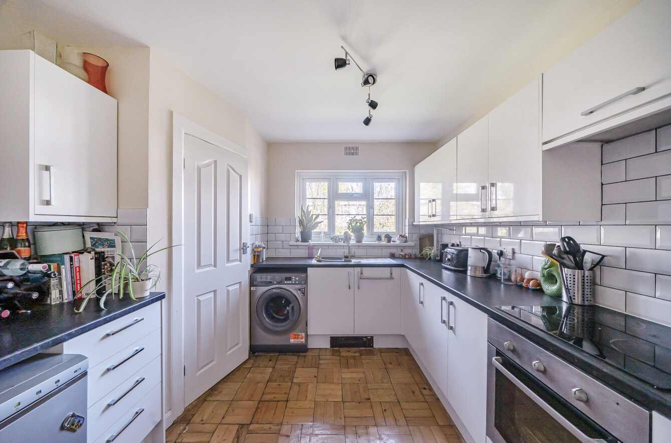 Silverdale Road, Banister Park, Southampton, Hampshire, SO15 Silverdale Road, Banister Park, Southampton, Hampshire, SO15 - Charters