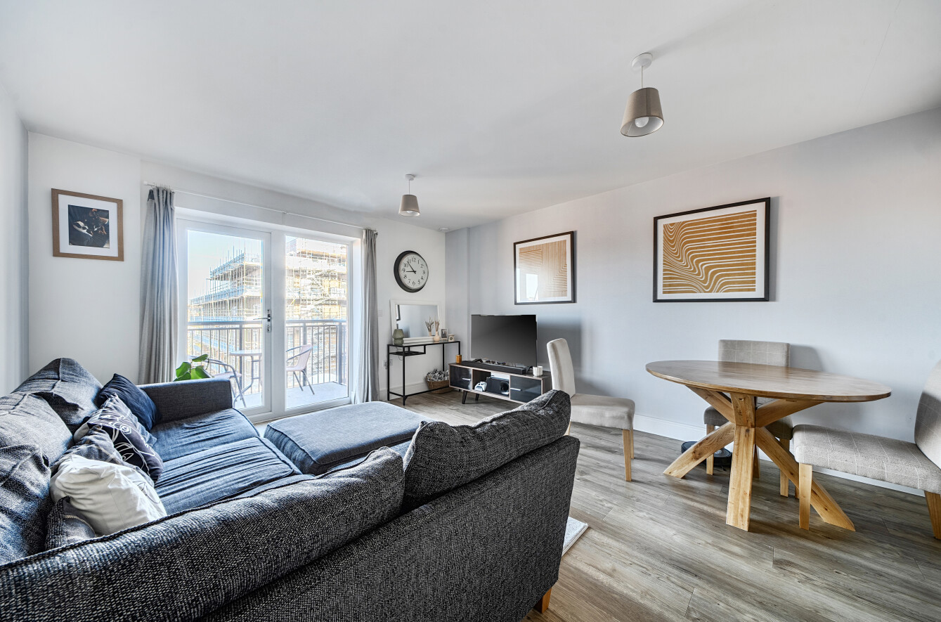 Meridian Way, Southampton, Hampshire, SO14 Meridian Way, Southampton, Hampshire, SO14 - Charters