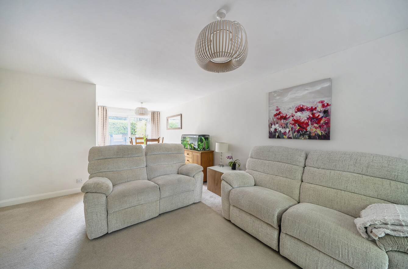 Oakwood Drive, Lordswood, Southampton, Hampshire, SO16 - Charters