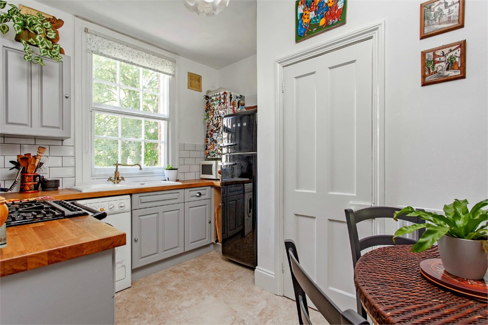 Clifton Road, Winchester, Hampshire, SO22 - Charters