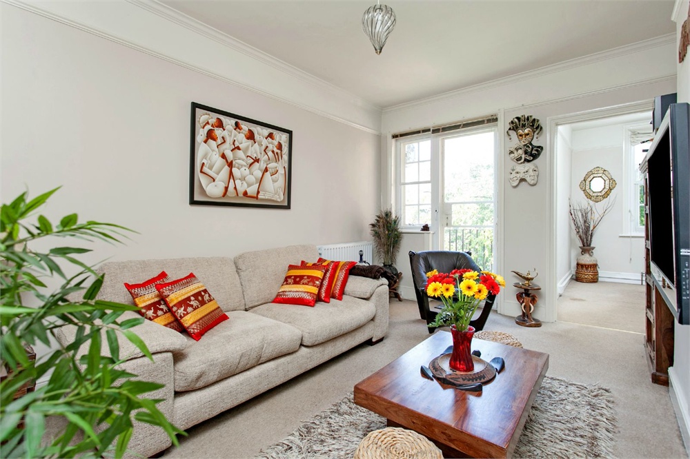 Clifton Road, Winchester, Hampshire, SO22 - Charters