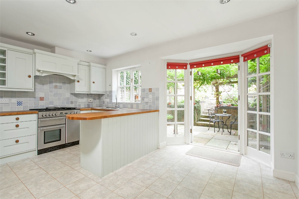 Wentworth Grange, Winchester, Hampshire, SO22 - Charters