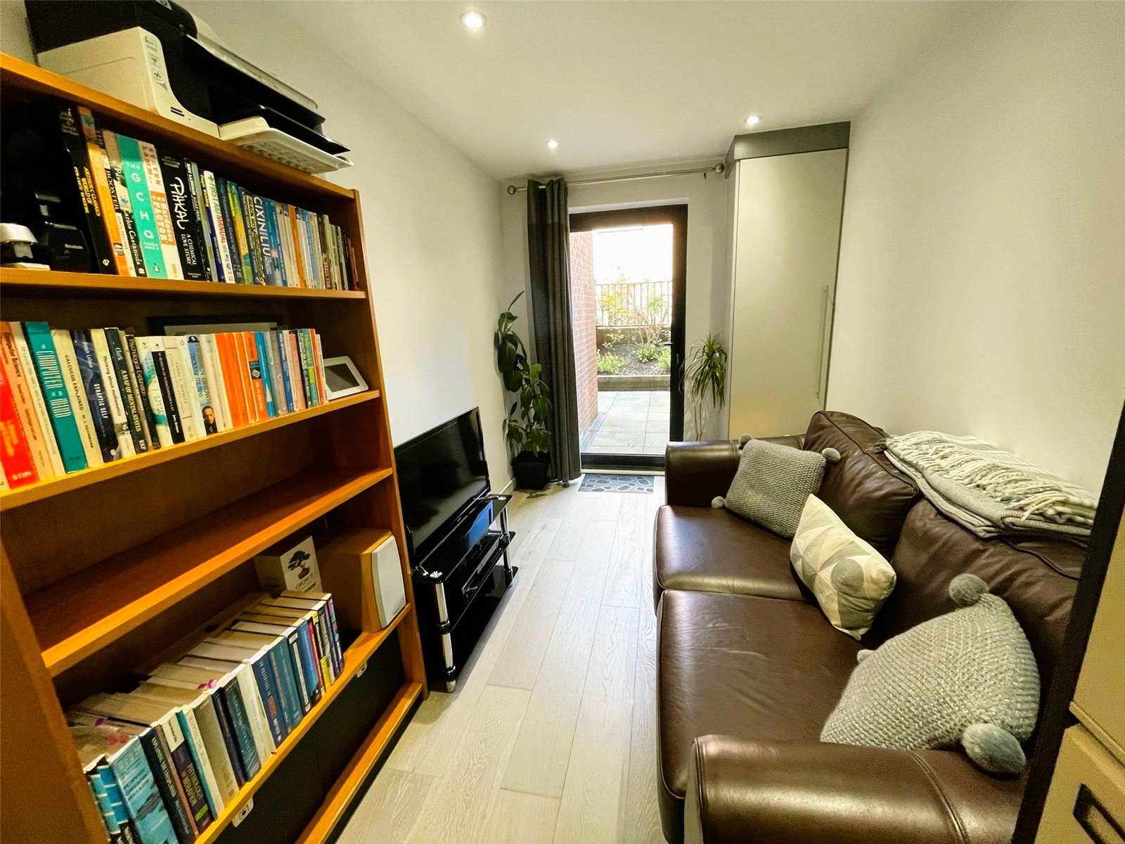 2-5 St Clement Street, Winchester, Hampshire, SO23 - Charters