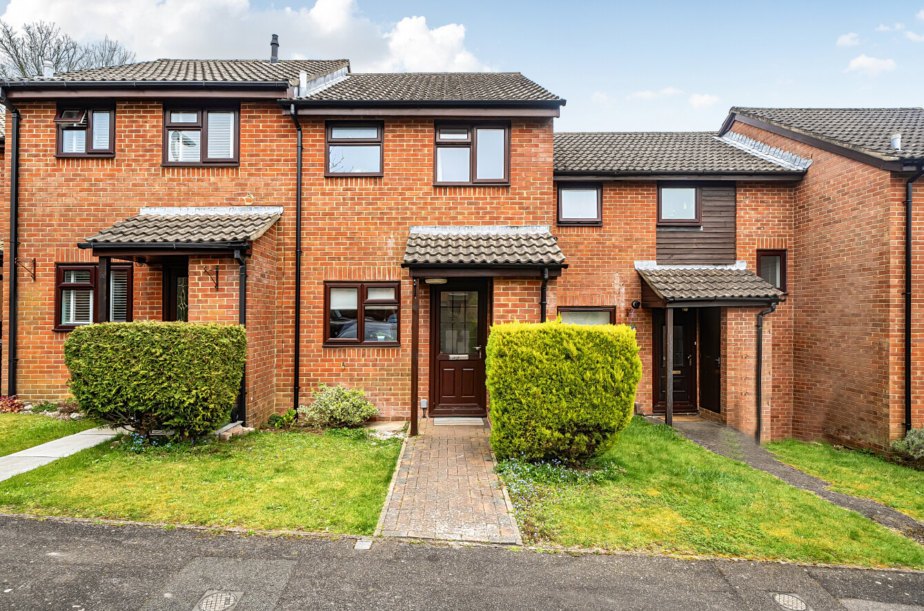 Falcon View, Winchester, Hampshire, SO22 - Charters