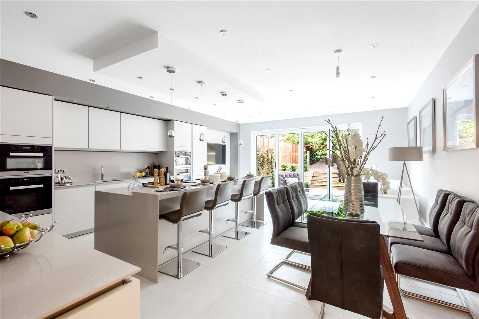 Chilbolton Avenue, Winchester, Hampshire, SO22 - Charters