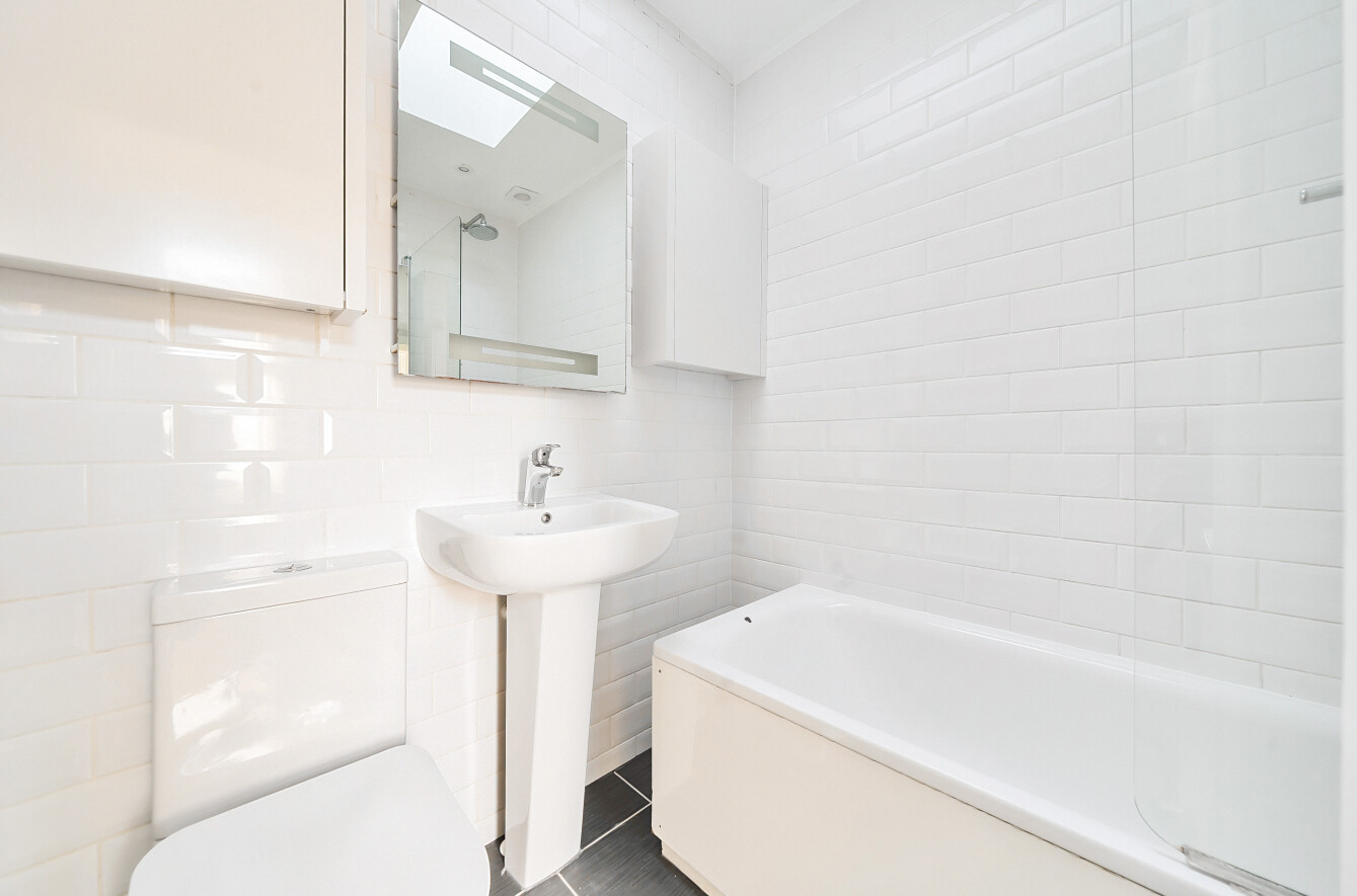 Cranworth Road, Winchester, Hampshire, SO22 - Charters