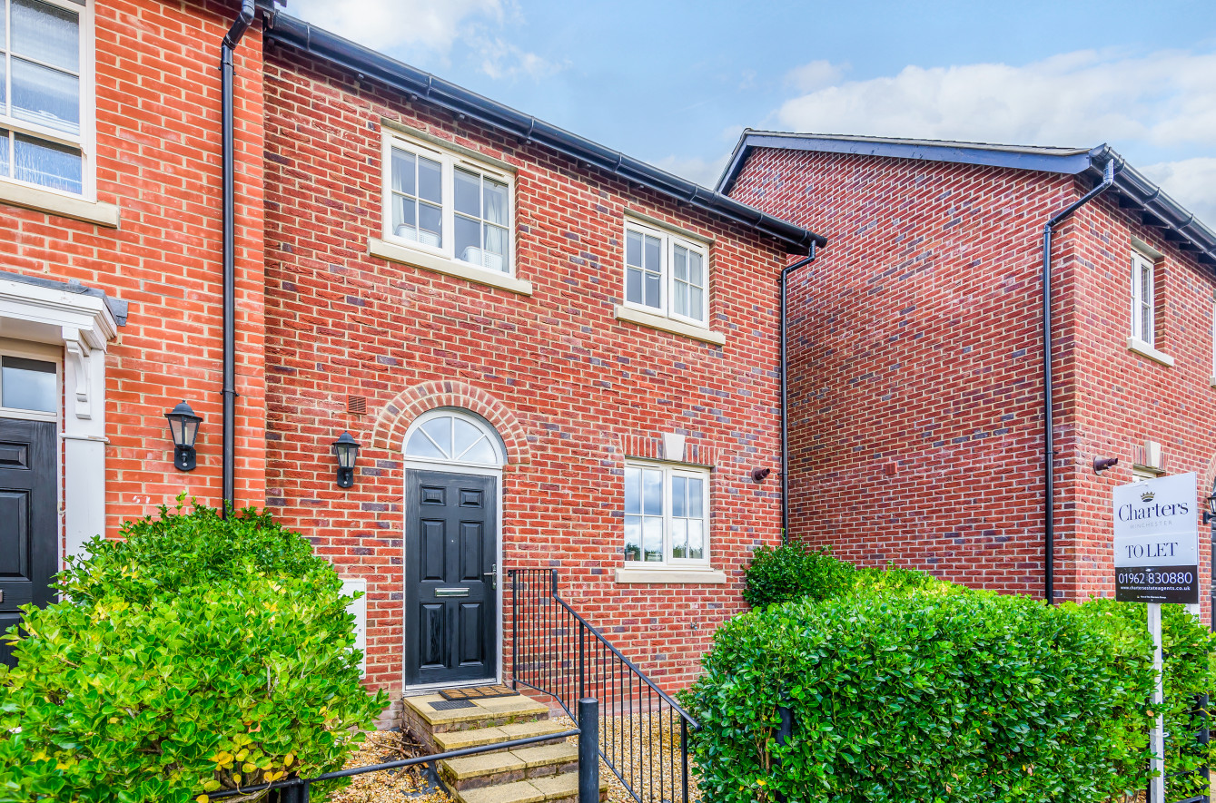 Pitt Road, Winchester, SO22 - Charters