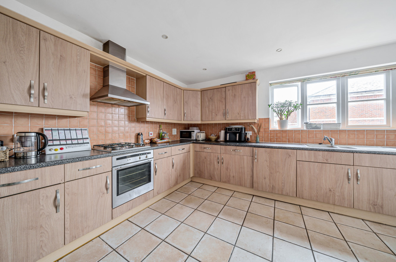 Marnhull Rise, Winchester, Hampshire, SO22 - Charters