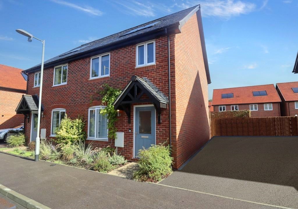 Badgers Bolt, Colden Common, Winchester, Hampshire, SO21 - Charters