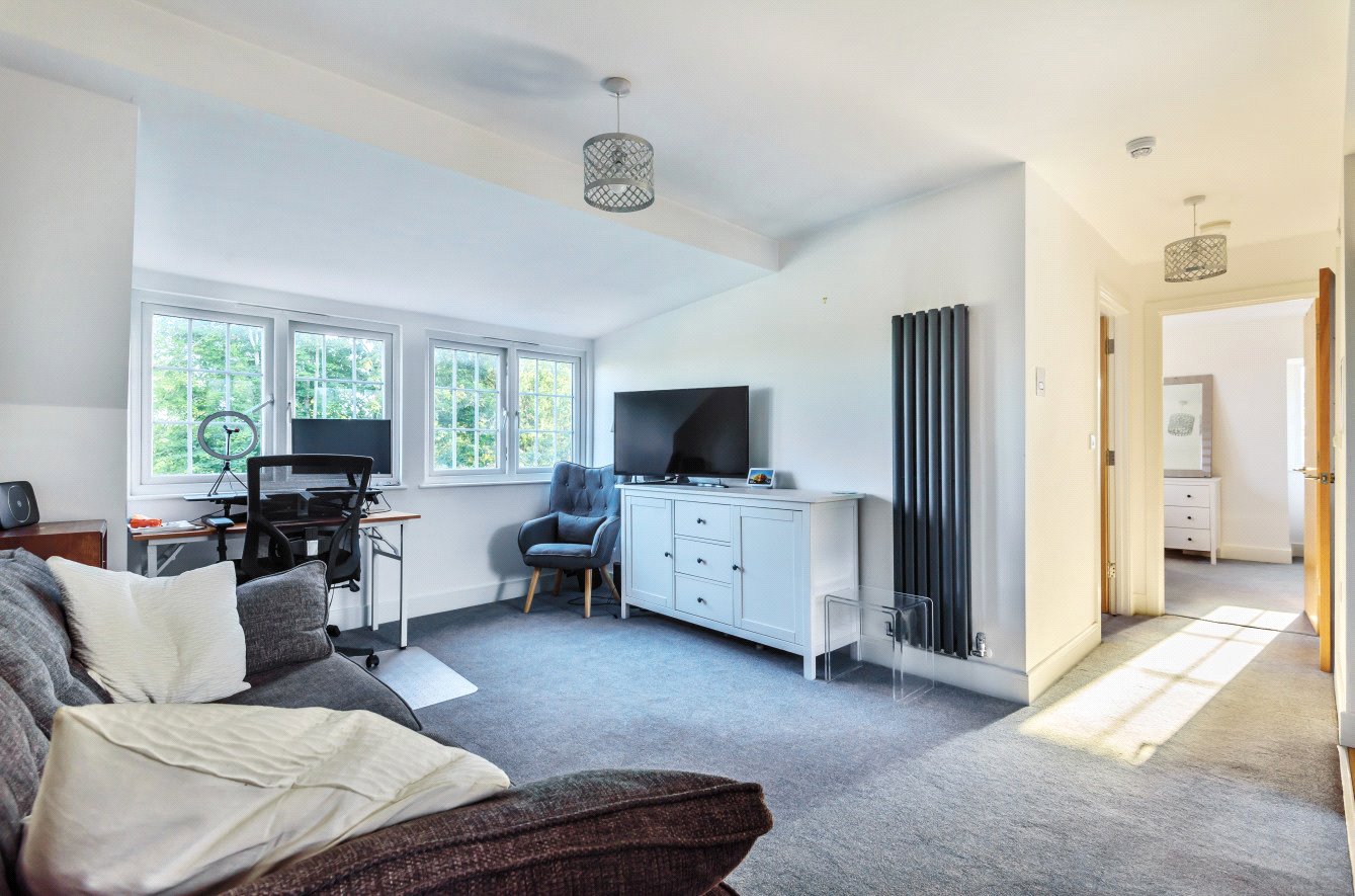 Southdown Road, Shawford, Winchester, Hampshire, SO21 - Charters