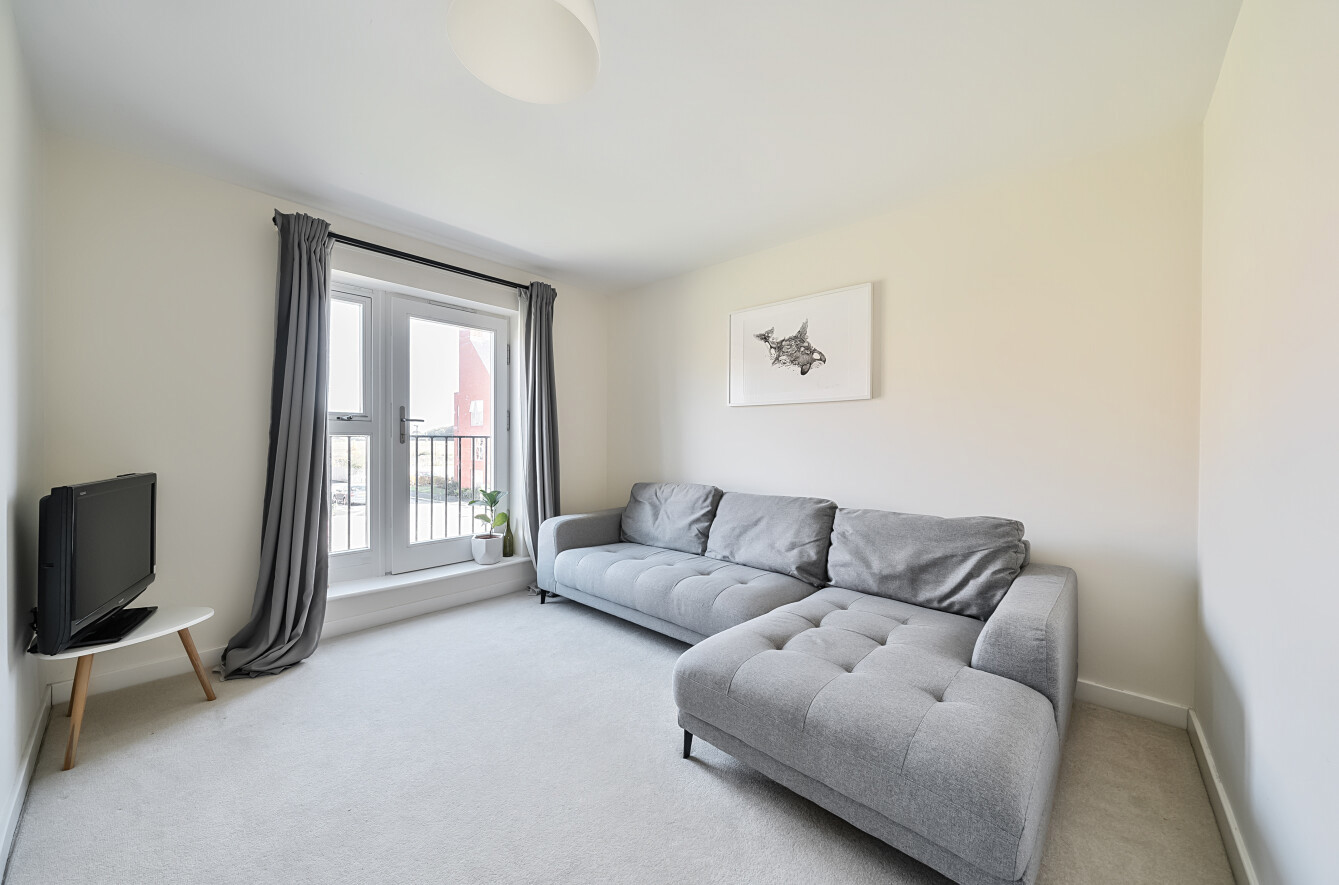 Chisslands Drive, Winchester, Hampshire, SO22 - Charters