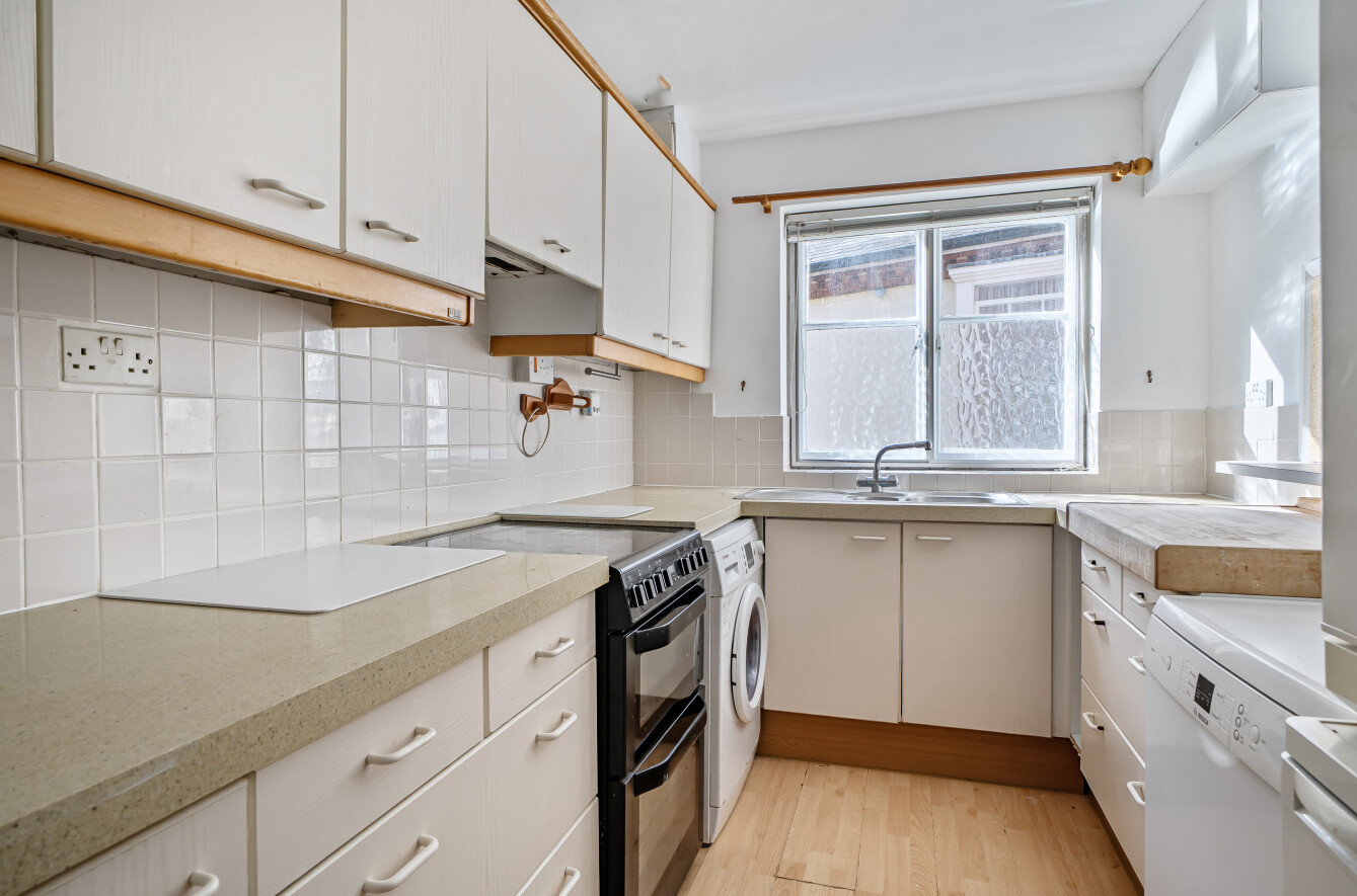 Wharf Hill, Winchester, SO23 - Charters