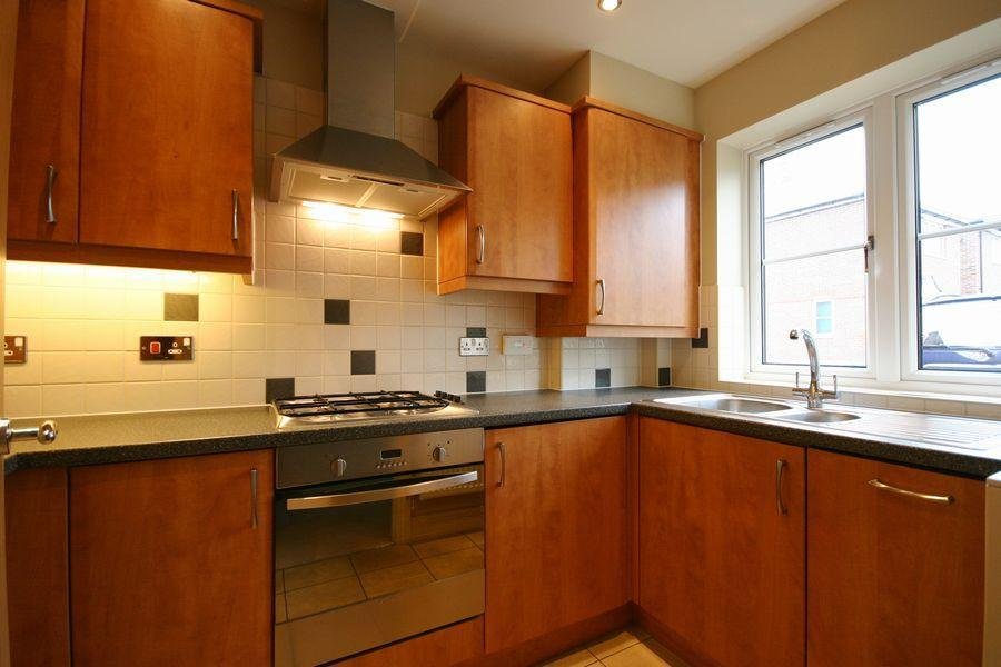 Fernhurst Close, Colden Common, Winchester, Hampshire, SO21 Fernhurst Close, Colden Common, Winchester, Hampshire, SO21 - Charters