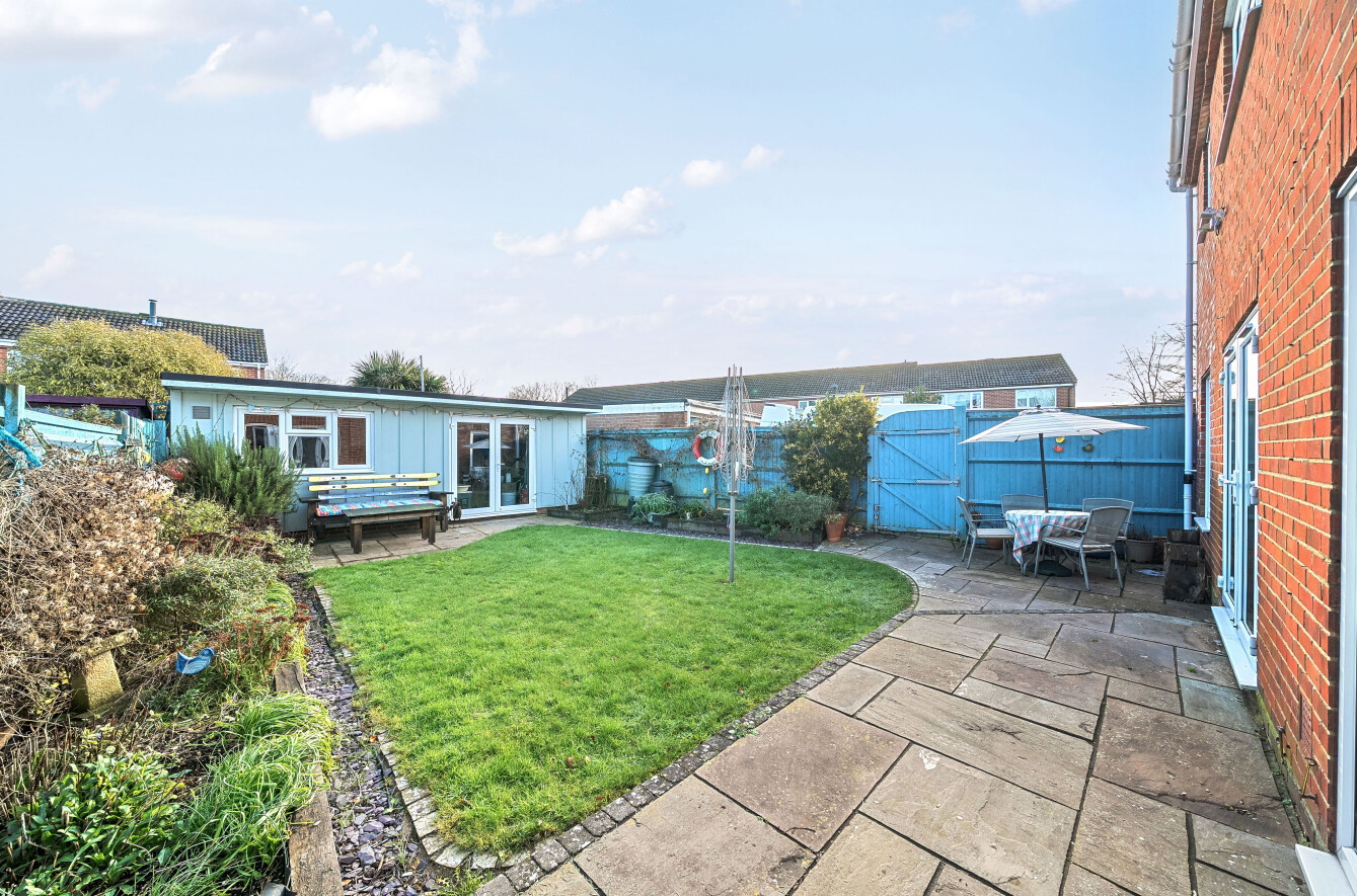 Tees Farm Road, Colden Common, Winchester, Hampshire, SO21 - Charters