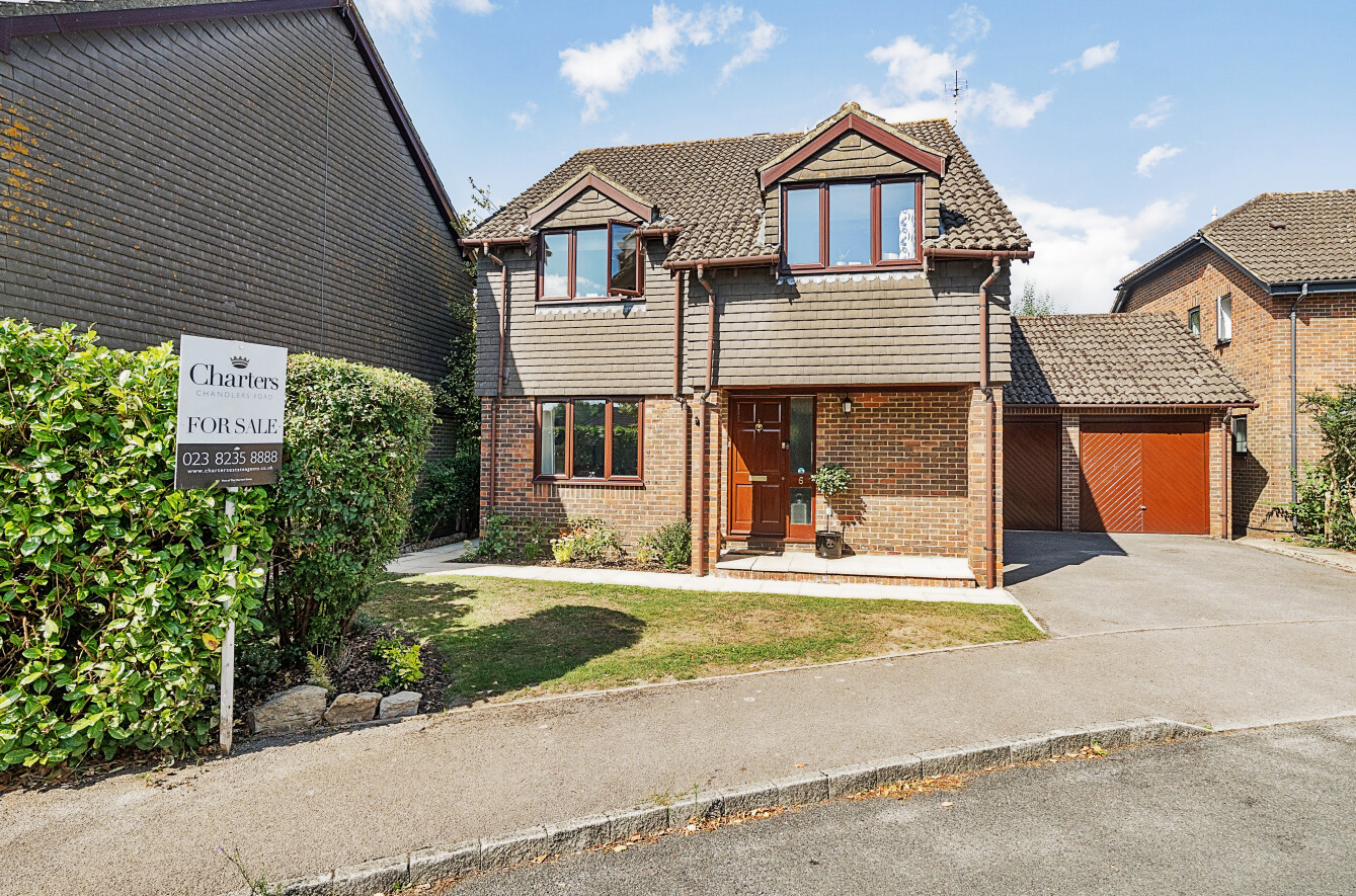 Meadowcroft Close, Otterbourne, Winchester, Hampshire, SO21 - Charters