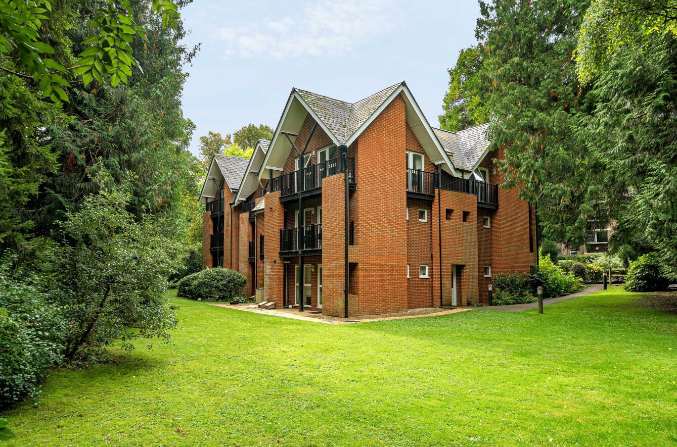St. Cross Road, Winchester, Hampshire, SO23