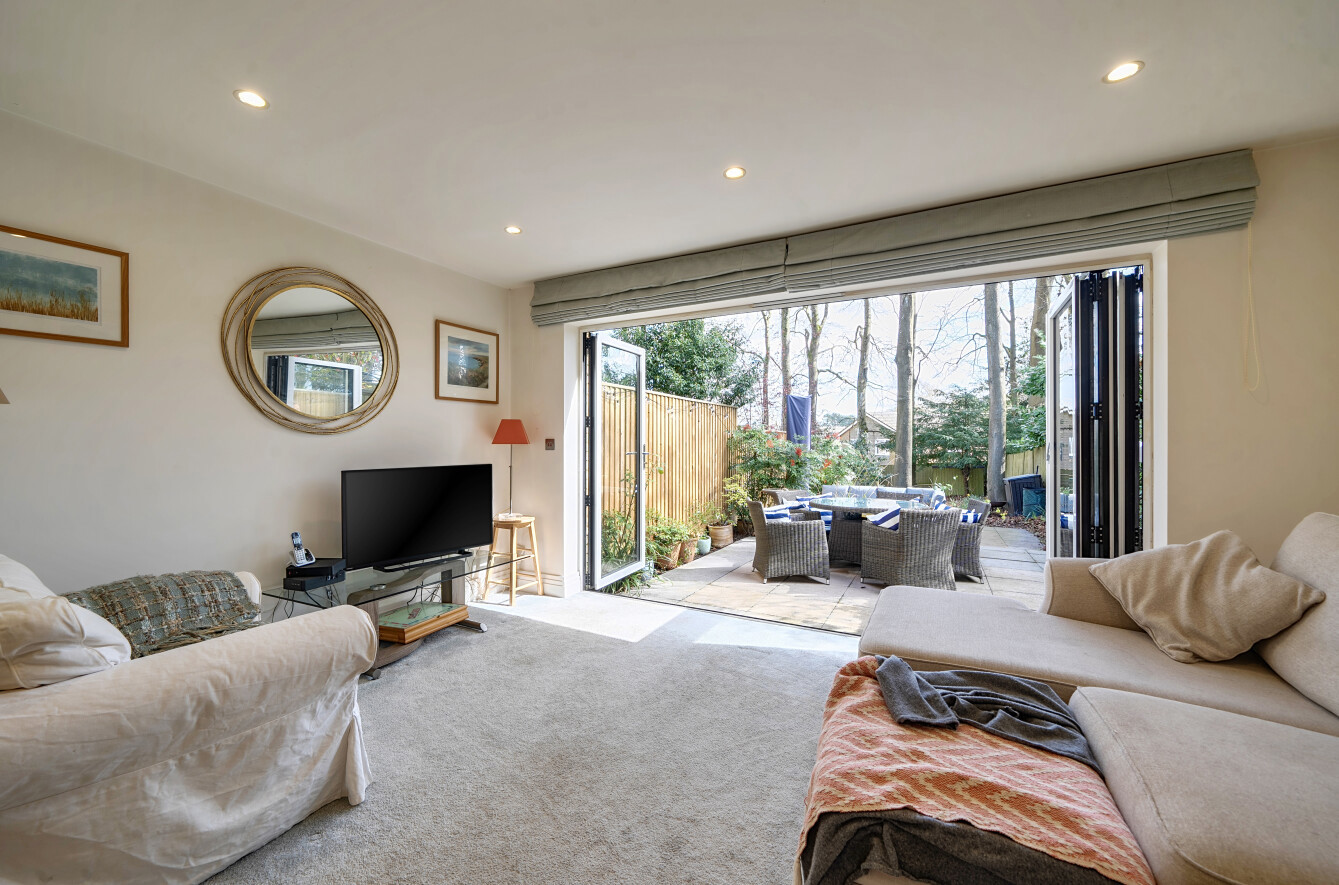 Keats Court, Chilbolton Avenue, Winchester, SO22 - Charters