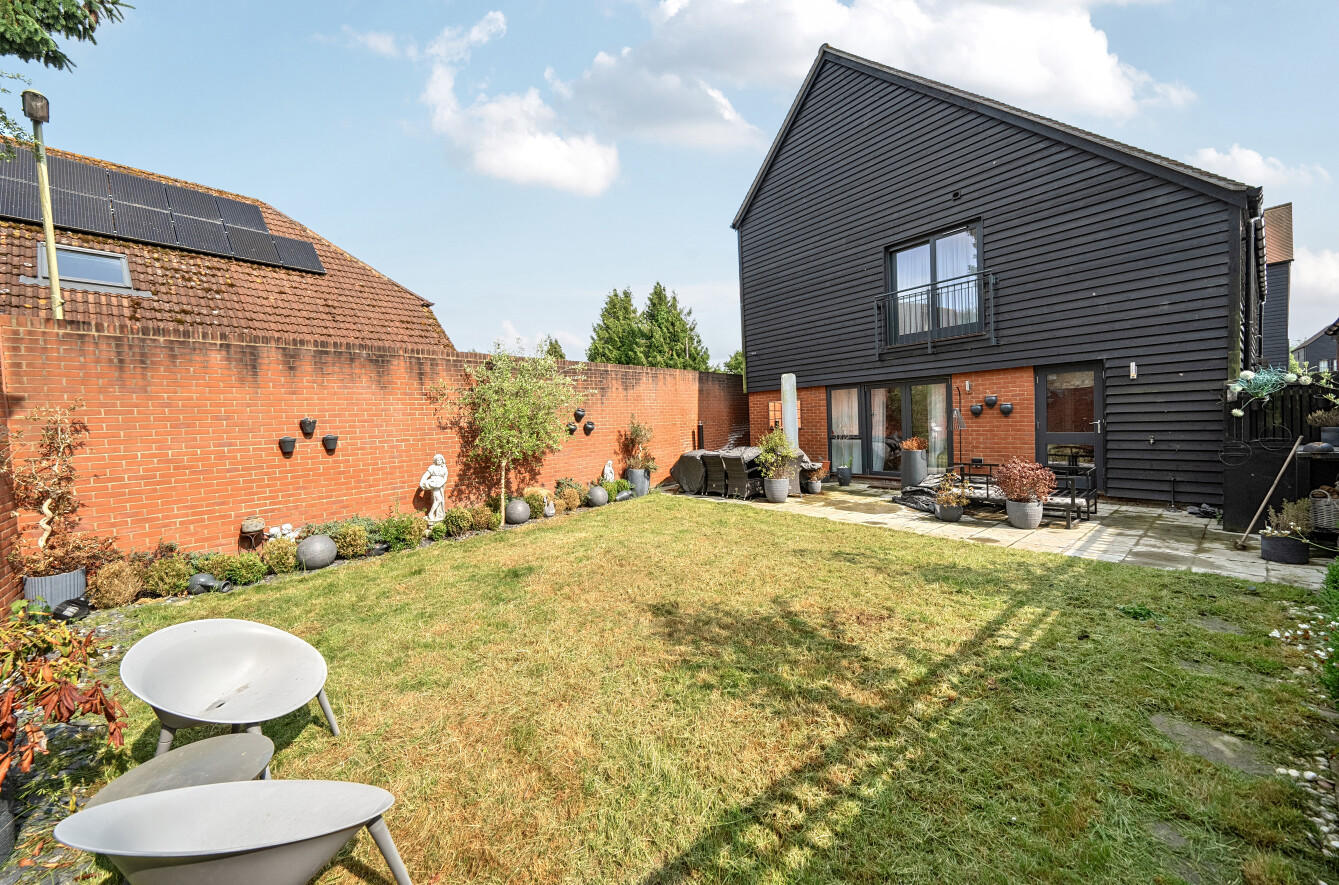 Station Drive, Sutton Scotney, Winchester, Hampshire, SO21
