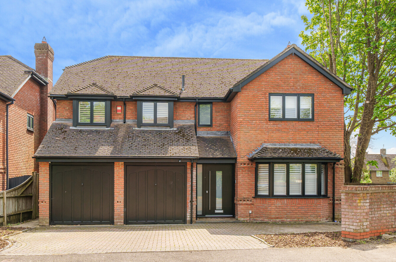 Halls Farm Close, Winchester, Hampshire, SO22