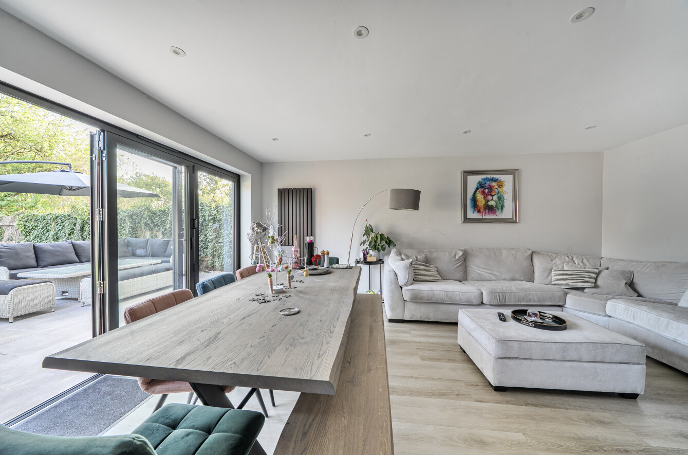 Halls Farm Close, Winchester, Hampshire, SO22