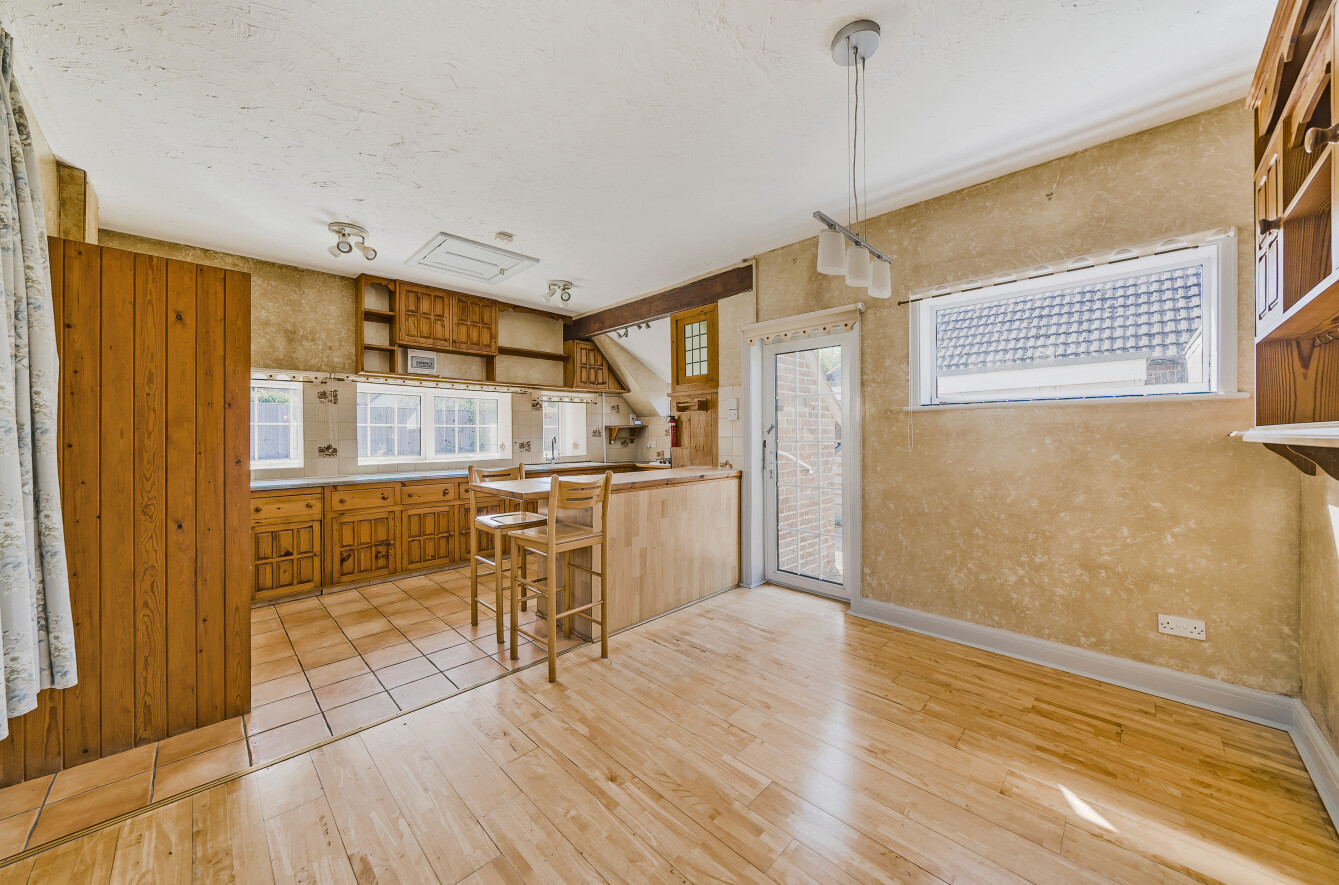 Highfield Avenue, Twyford, Winchester, Hampshire, SO21