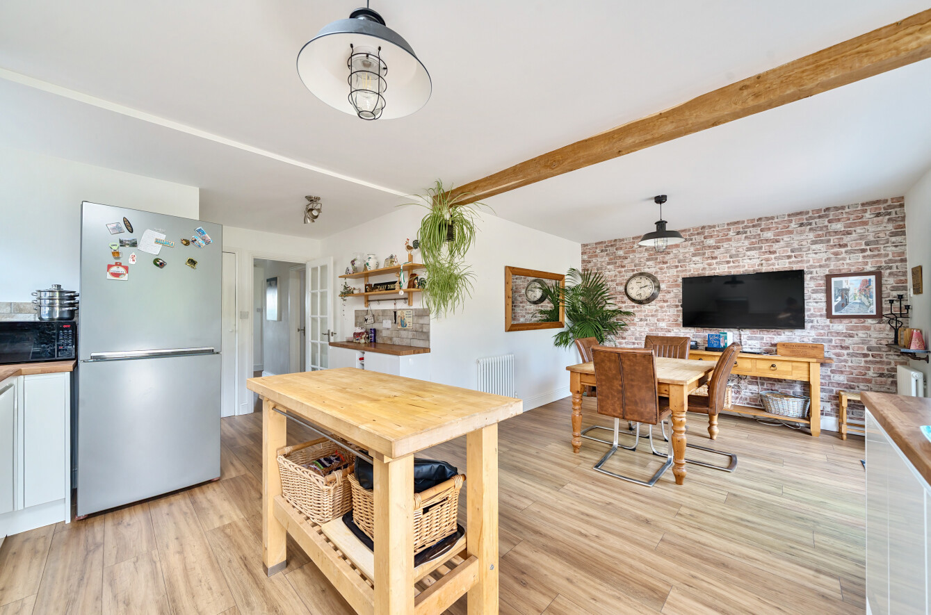 Main Road, Colden Common, Winchester, Hampshire, SO21 - Charters