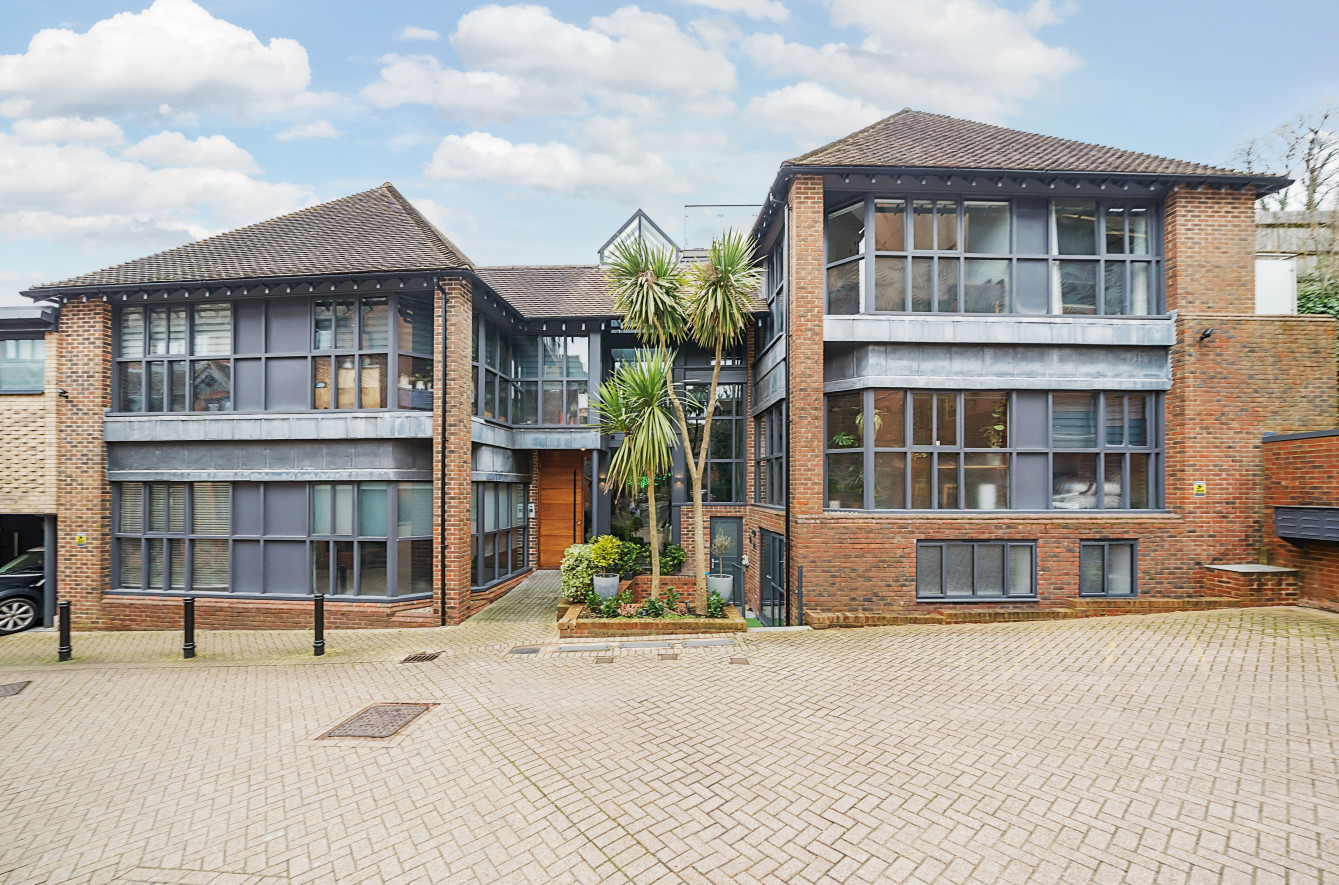 Old Station Approach, Winchester, Hampshire, SO23