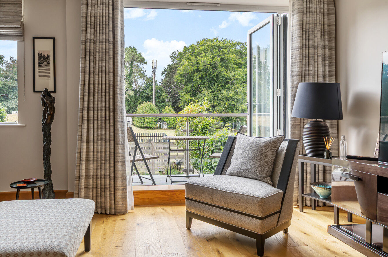 Fraser Gardens, Winchester, Hampshire, SO22 - Charters