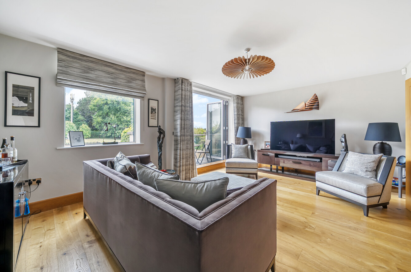 Fraser Gardens, Winchester, Hampshire, SO22 - Charters