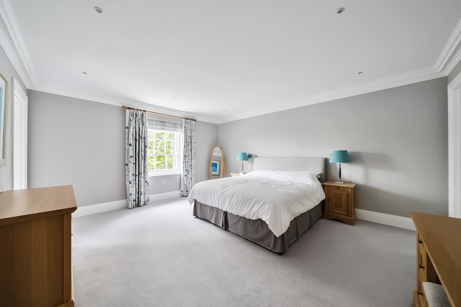 Buchanans Place, Littleton, Winchester, Hampshire, SO22