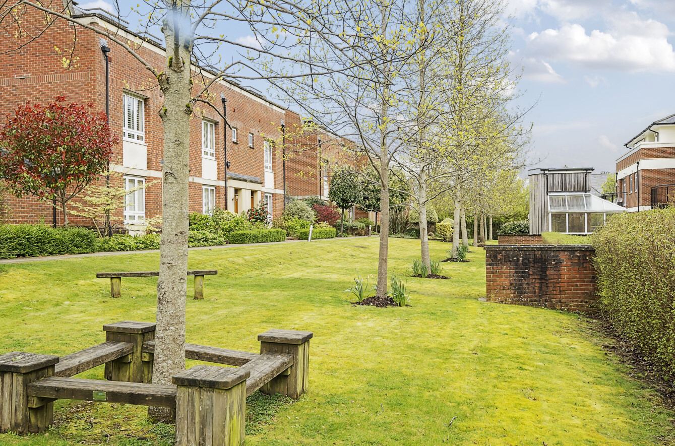 Fraser Gardens, Winchester, Hampshire, SO22