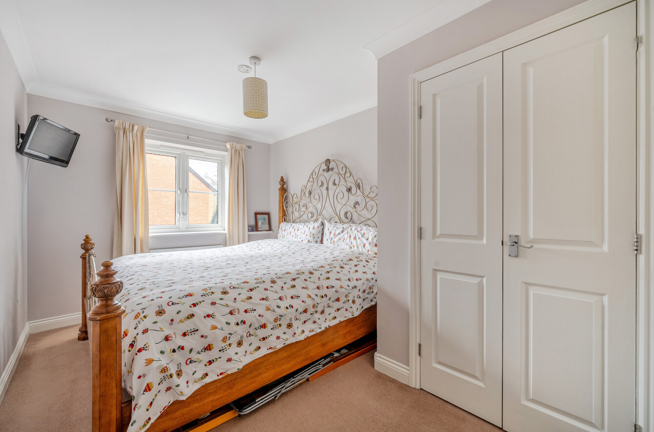 Laura Close, Compton, Winchester, Hampshire, SO21